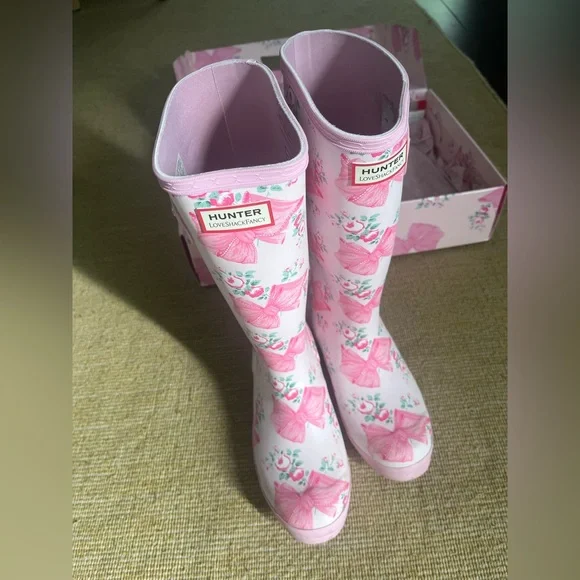 Love shack fancy collab x Hunter rainboots - sz 5 big kids - Picture 2 of 15
